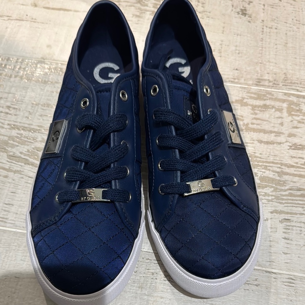 Guess Navy Quilted Sneakers with White Soles like new